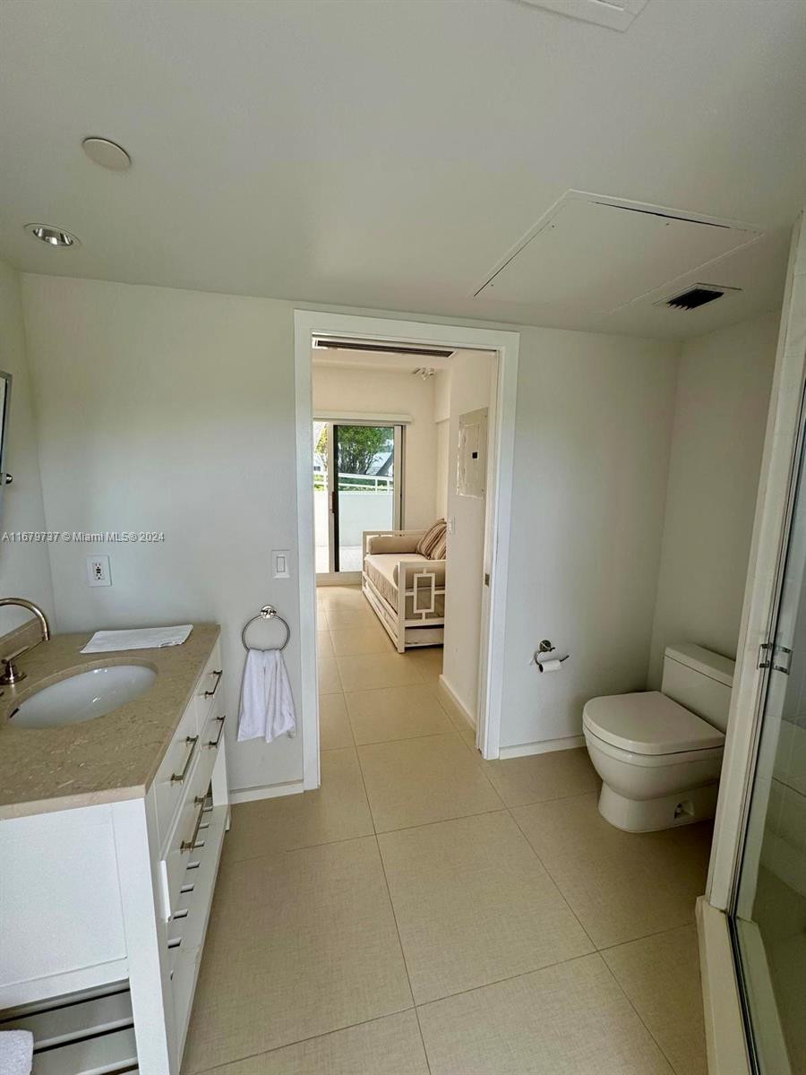 4775 Collins Ave # A3 Unit: CA-A3