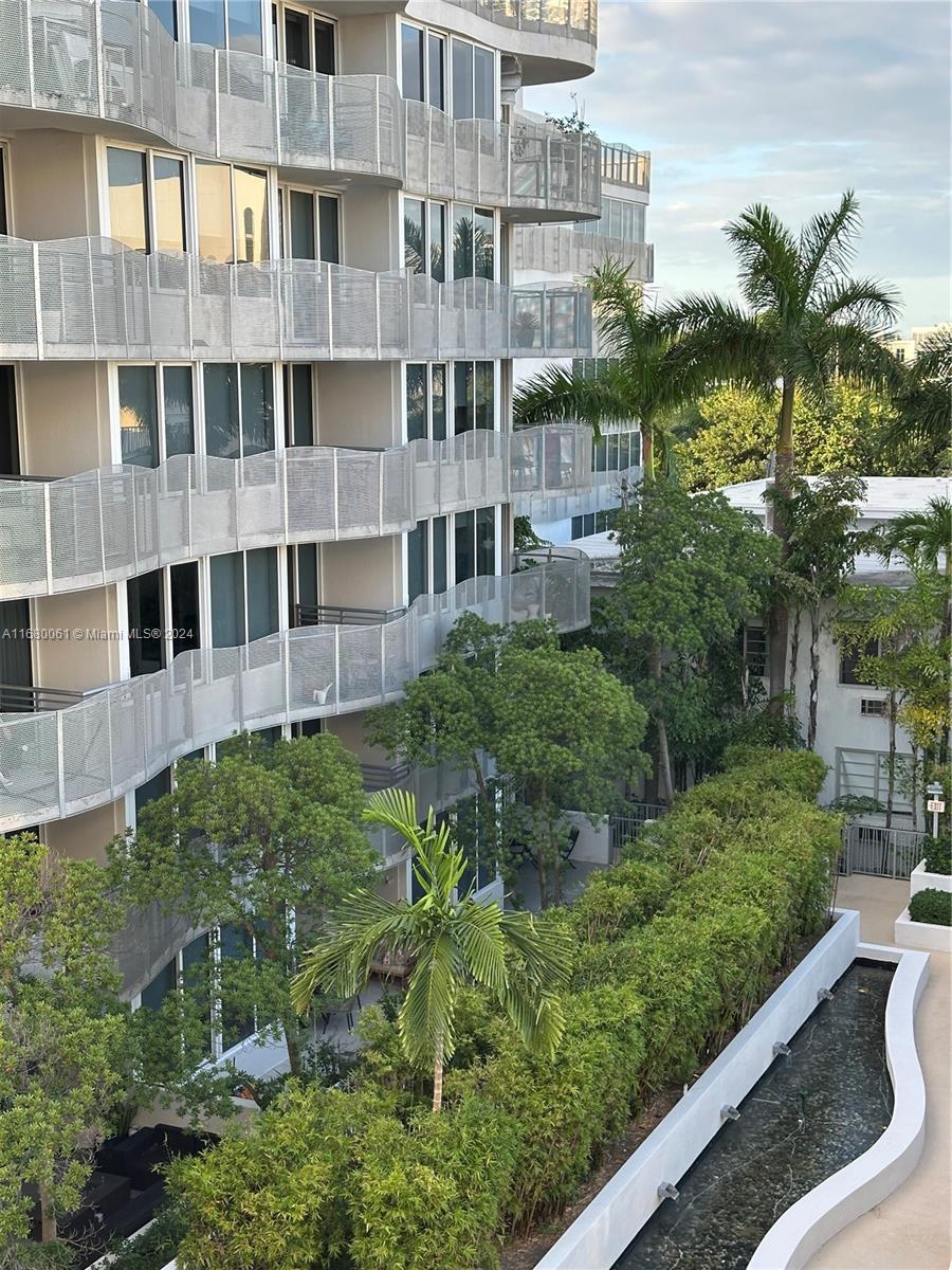 2100 Park Ave # 402