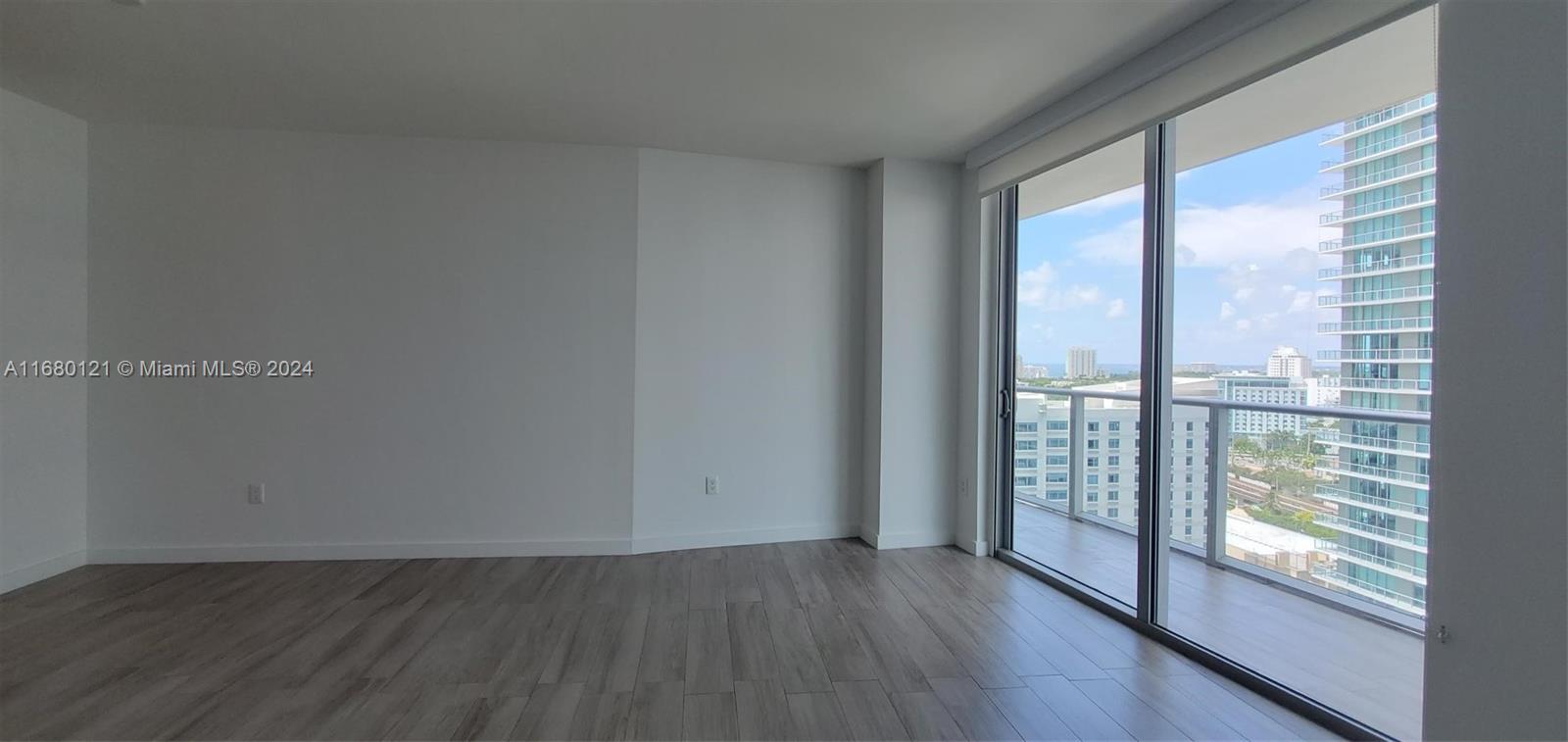 1100 S MIAMI AV Unit: 1705