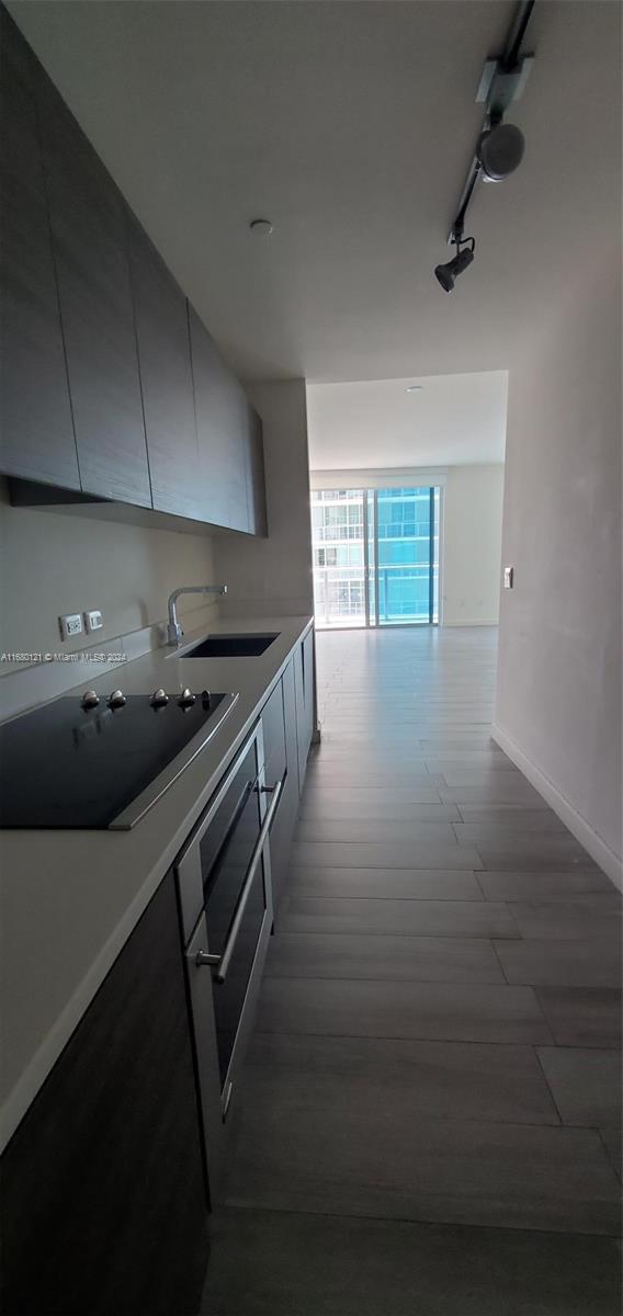 1100 S MIAMI AV Unit: 1705