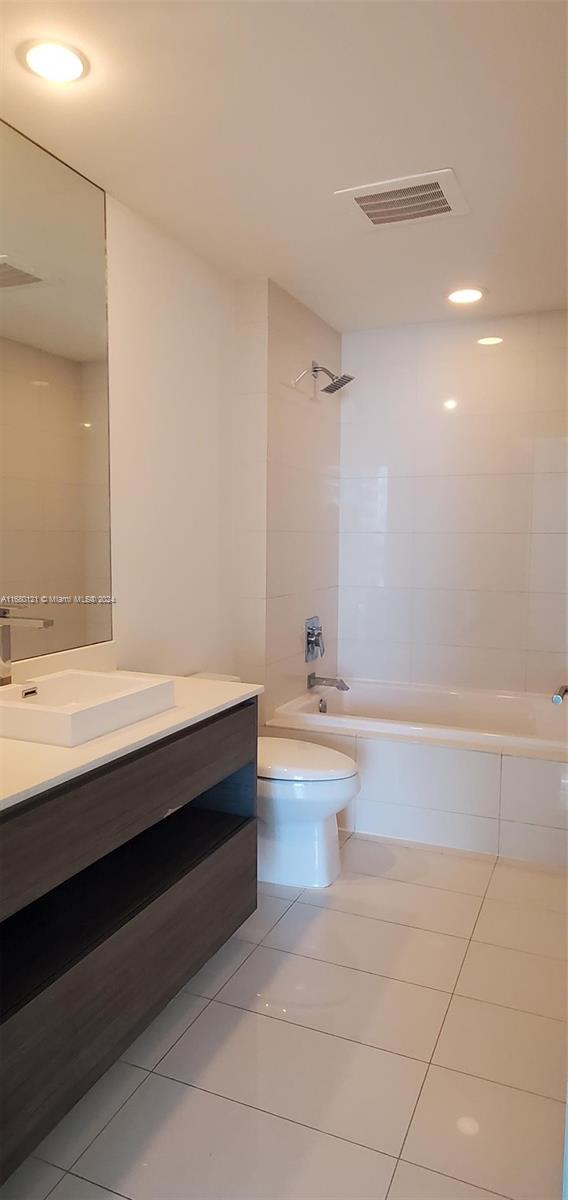 1100 S MIAMI AV Unit: 1705