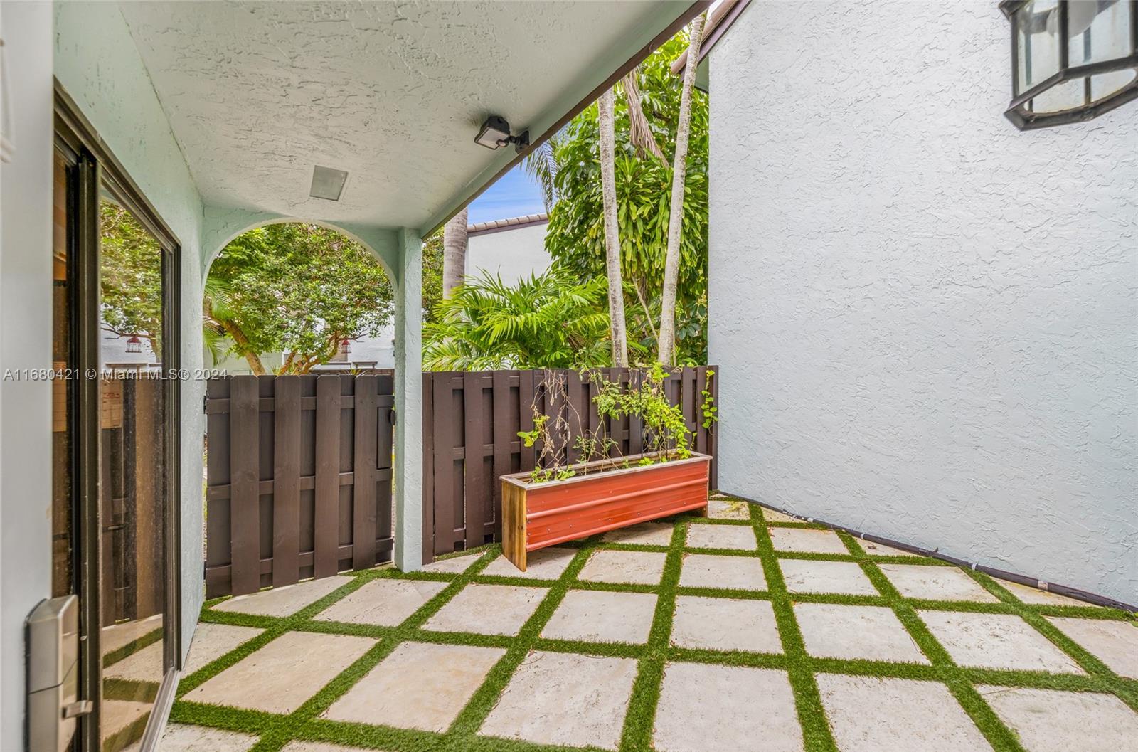 22312 Pineapple Walk Dr