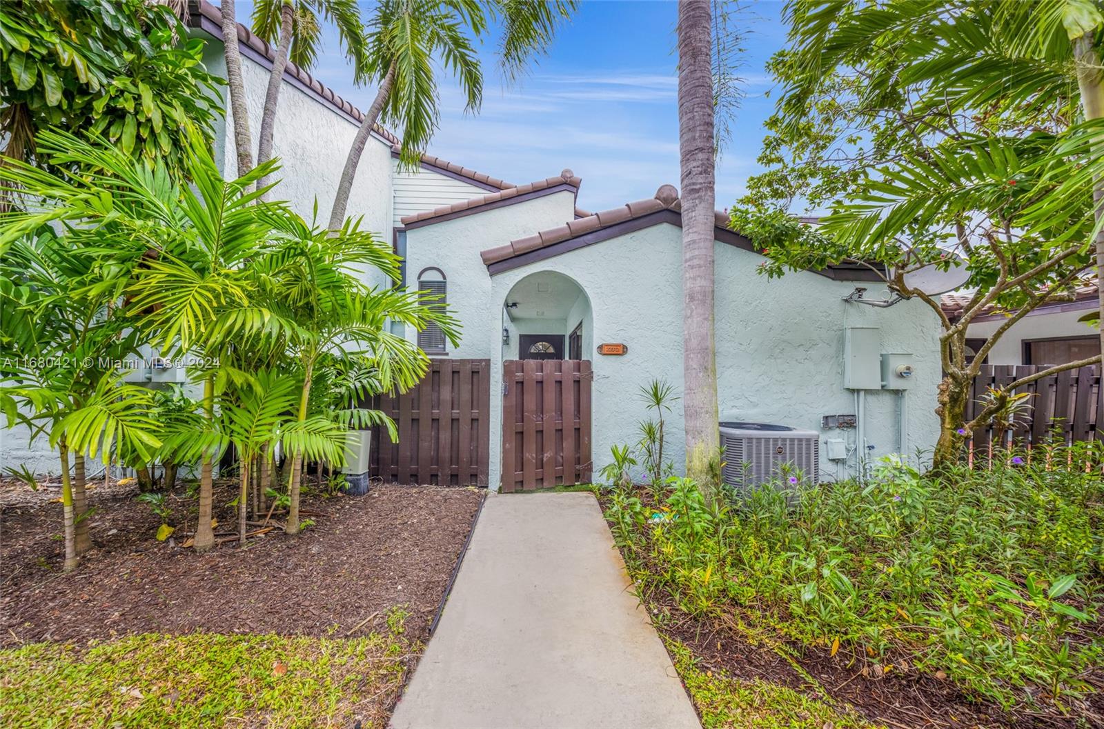 22312 Pineapple Walk Dr