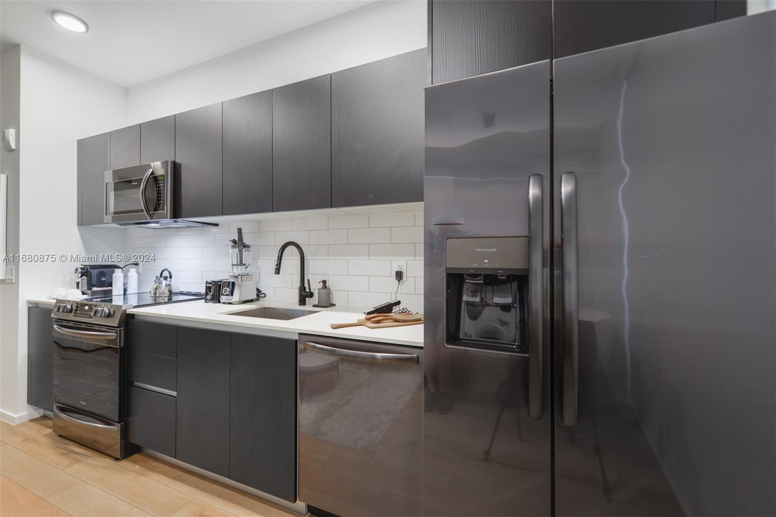 398 NE 5th St # 2007