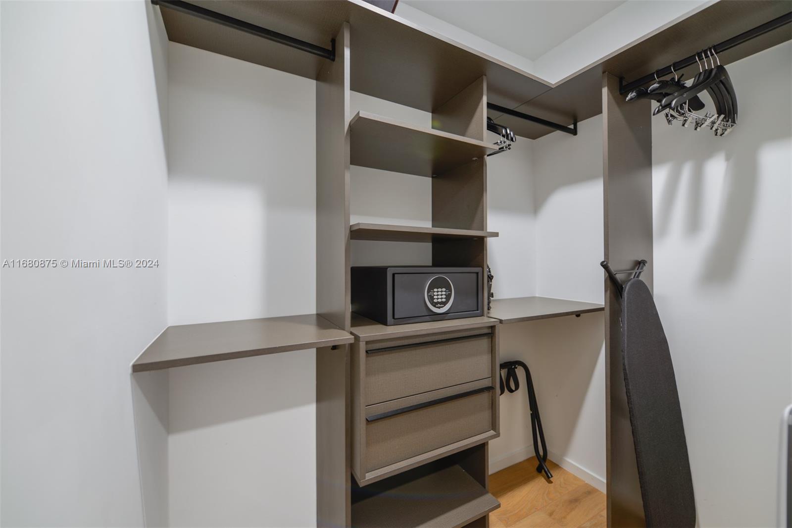 398 NE 5th St # 2007