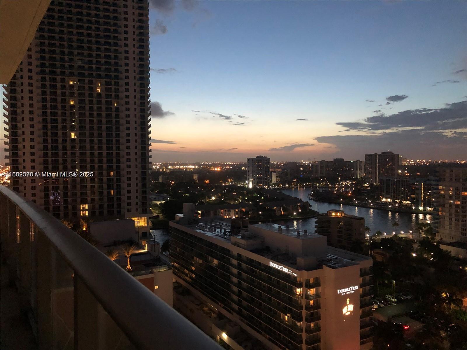 4111 S Ocean Dr # 1512