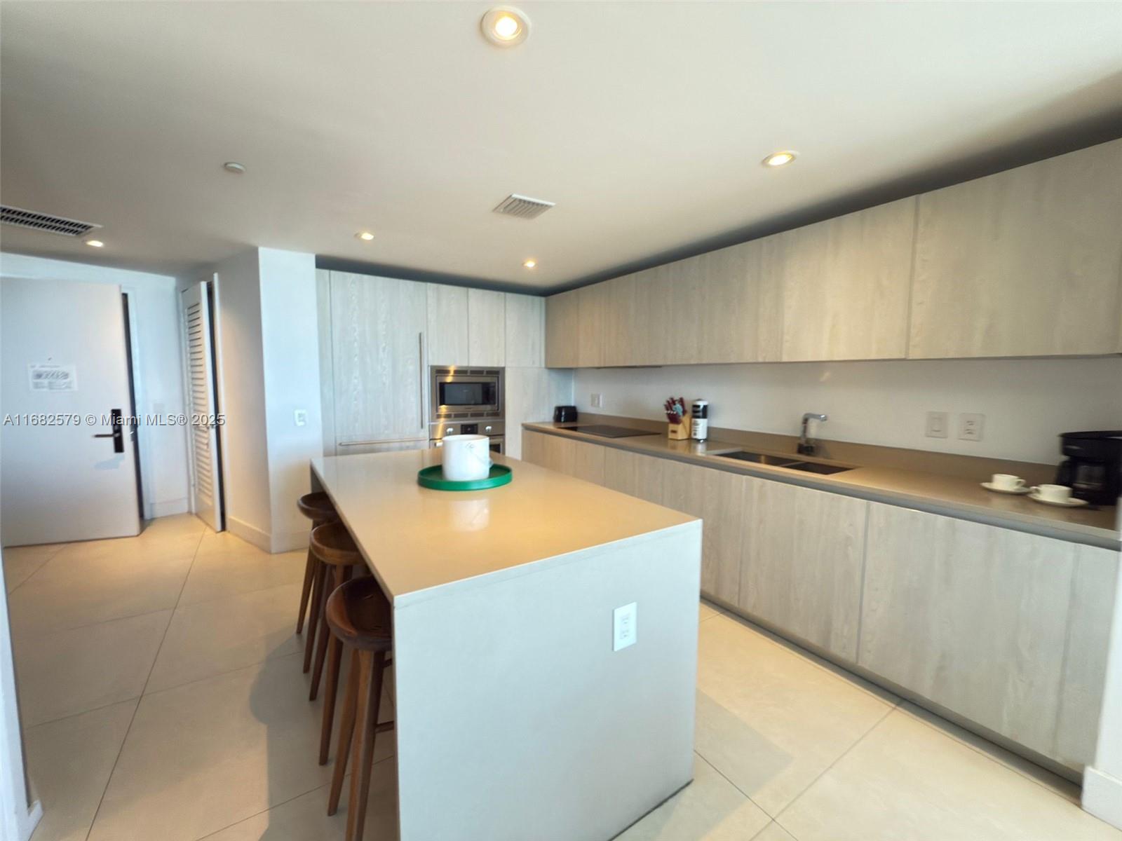 4111 S Ocean Dr # 2712