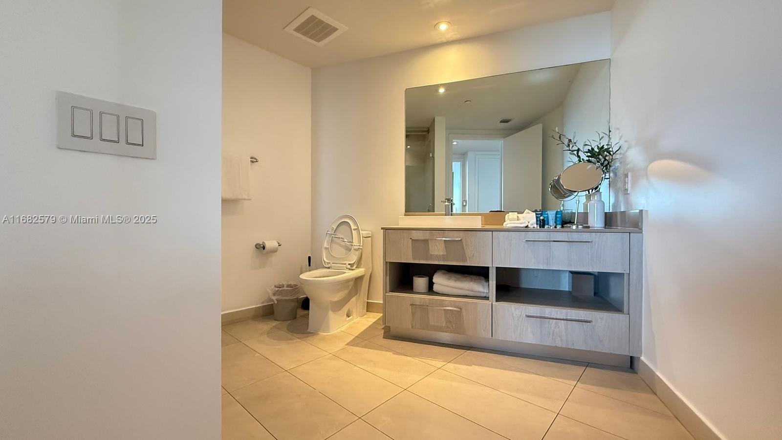 4111 S Ocean Dr # 2712
