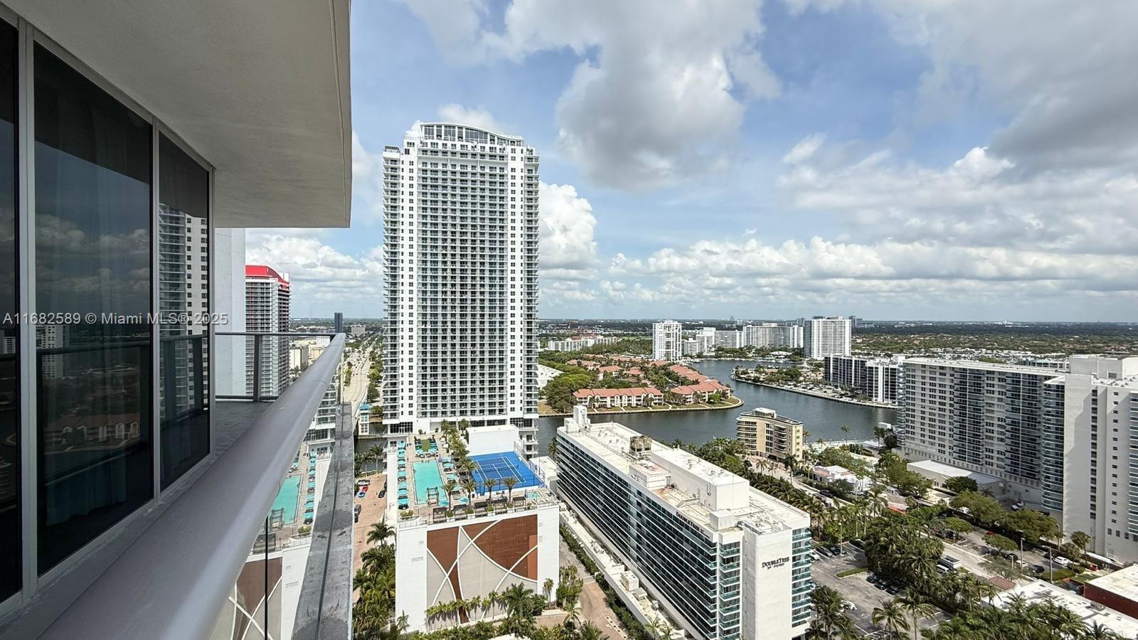 4111 S Ocean Dr # 3312