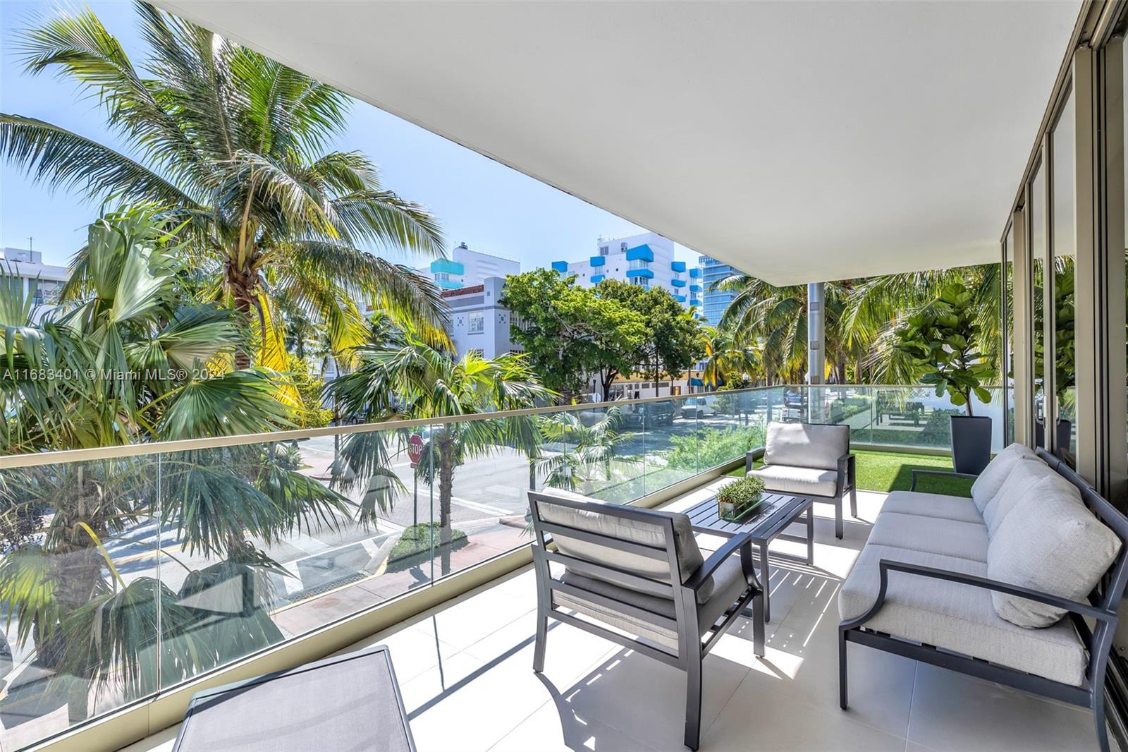 300 Collins Ave # 2E