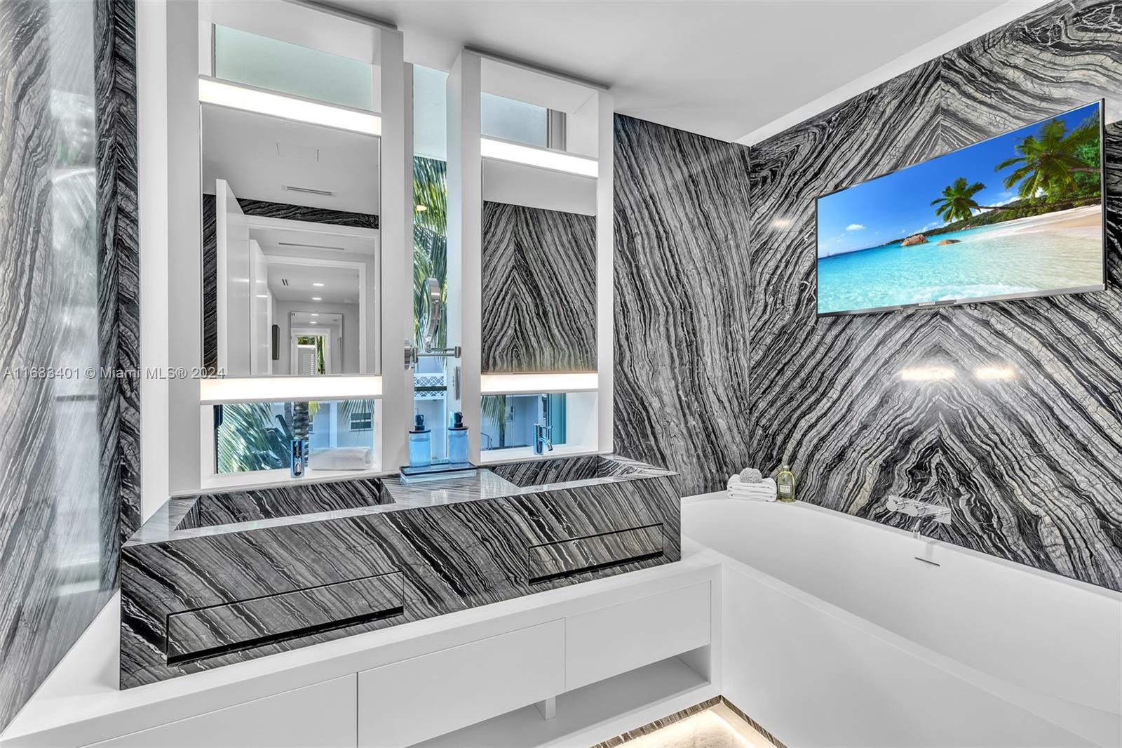 300 Collins Ave # 2E