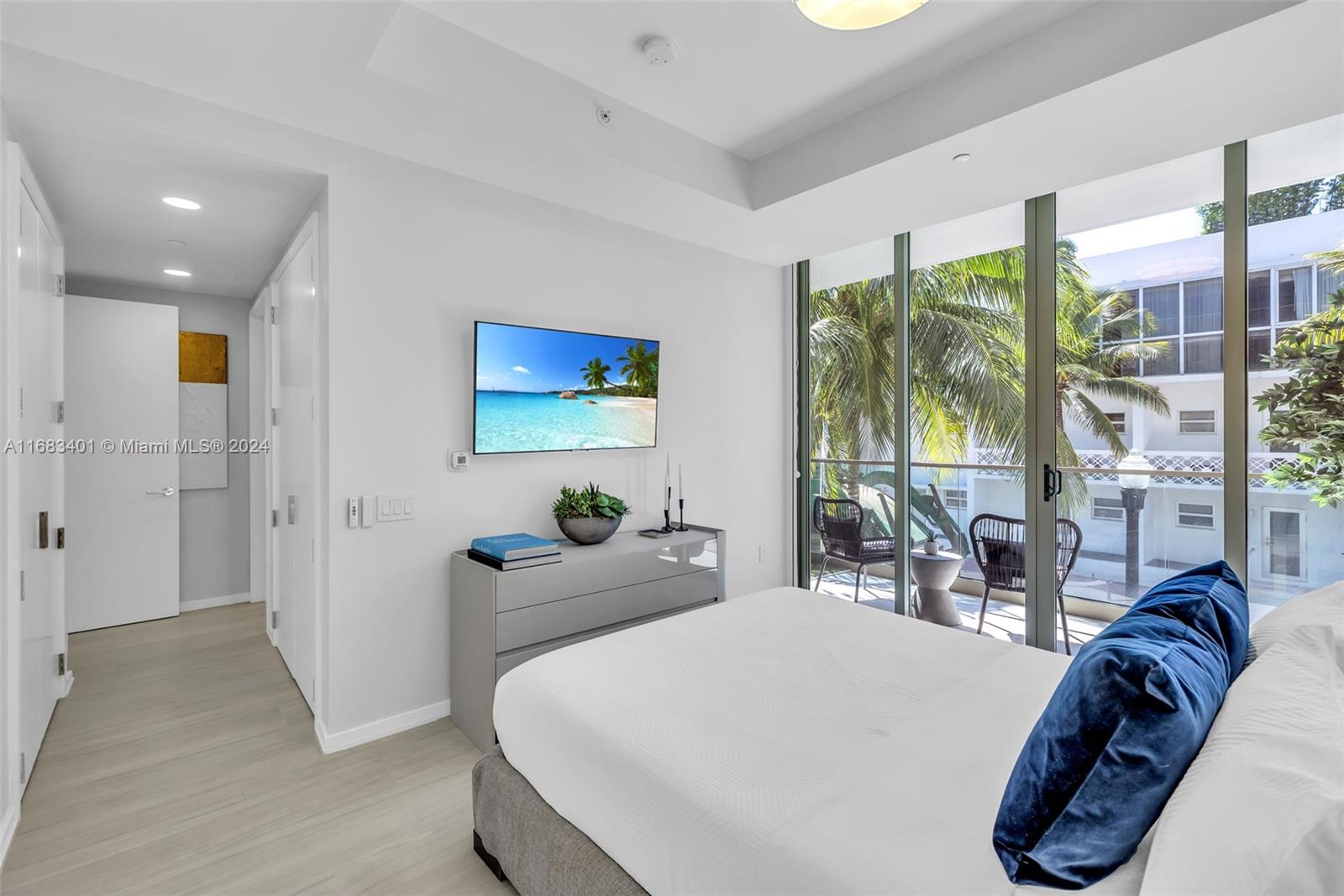300 Collins Ave # 2E