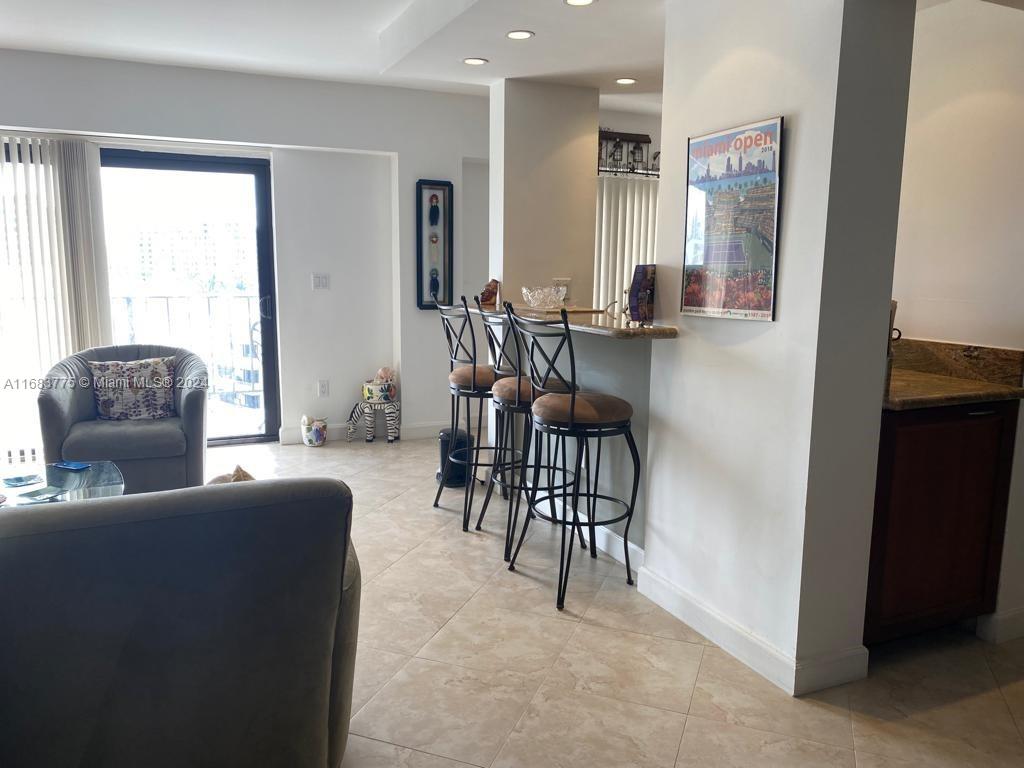 77 Crandon Blvd # 9E