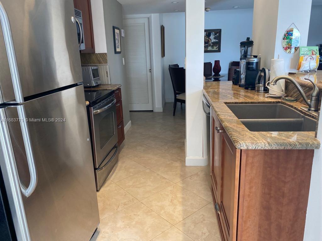 77 Crandon Blvd # 9E