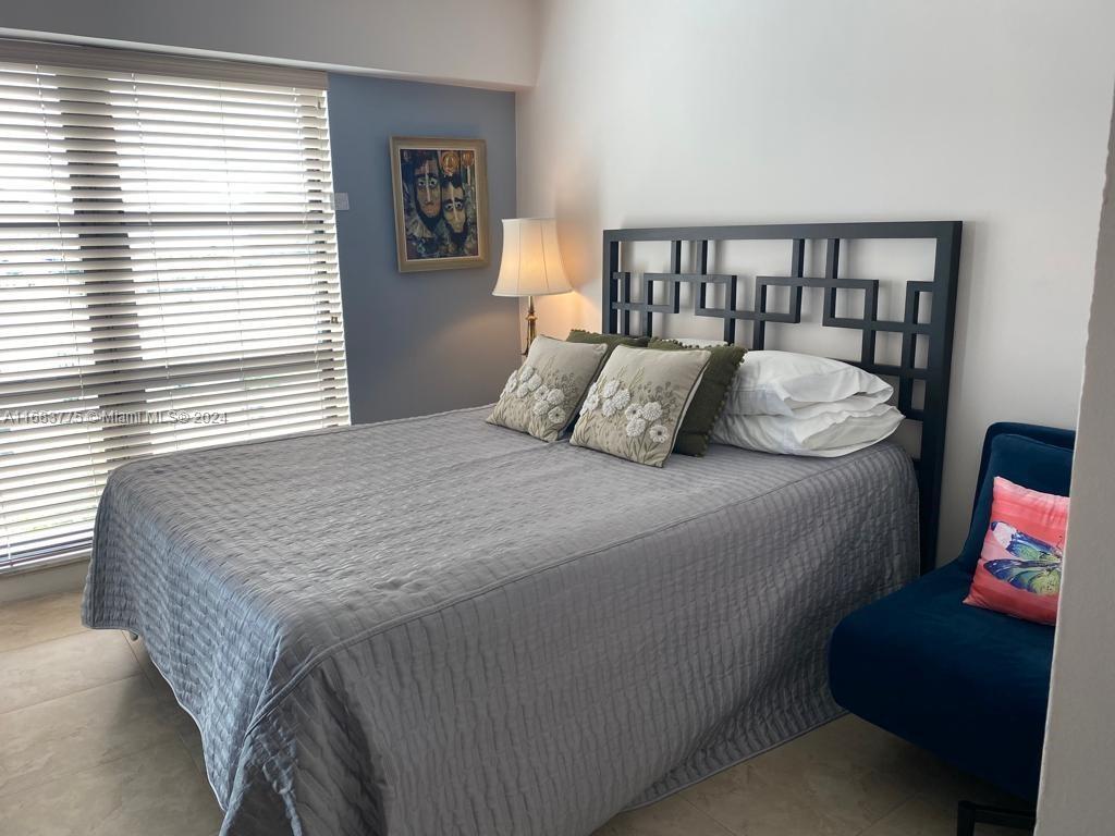 77 Crandon Blvd # 9E