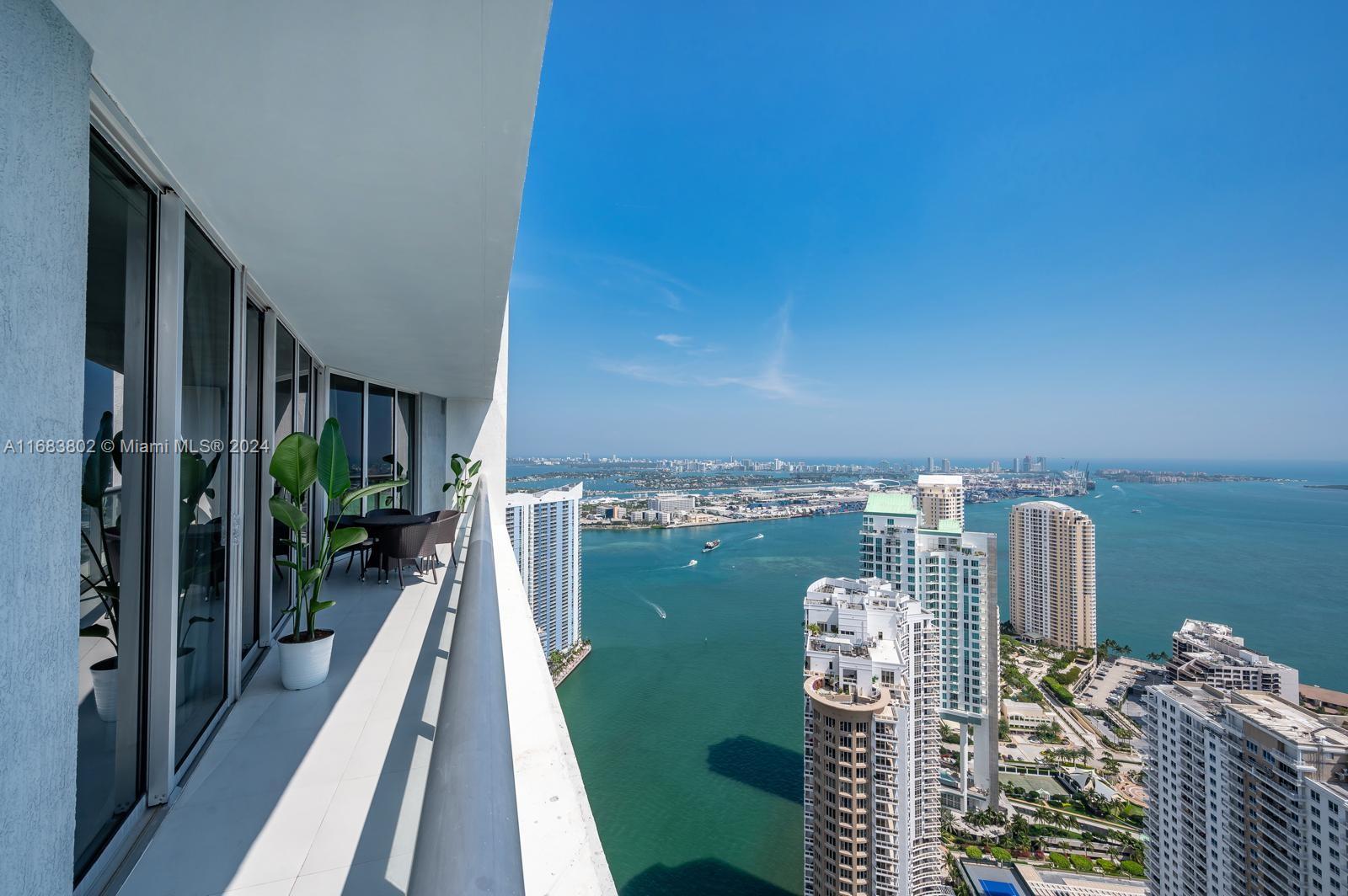 465 Brickell Ave # 5305