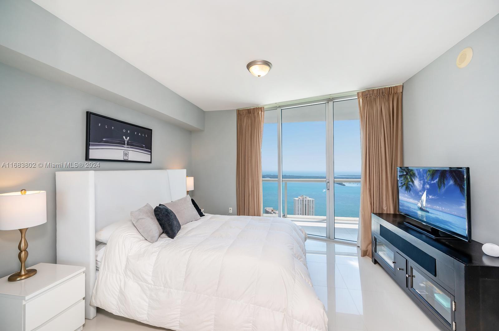 465 Brickell Ave # 5305