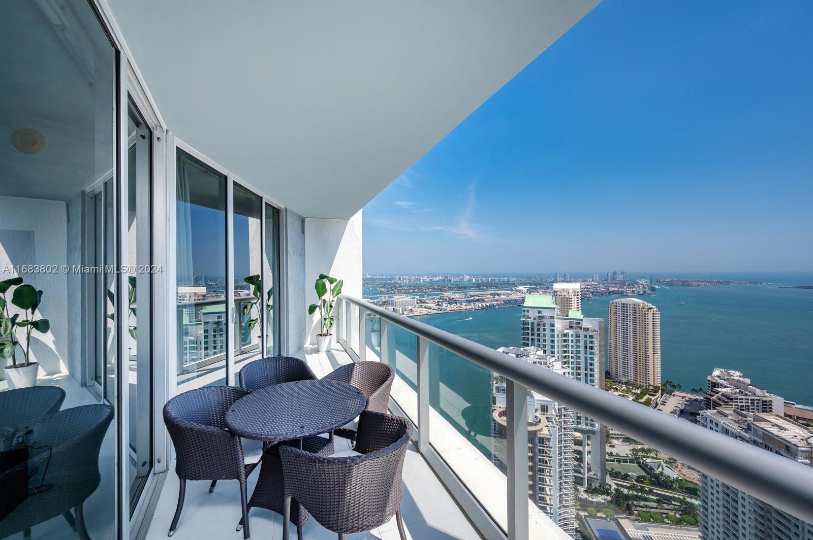 465 Brickell Ave # 5305