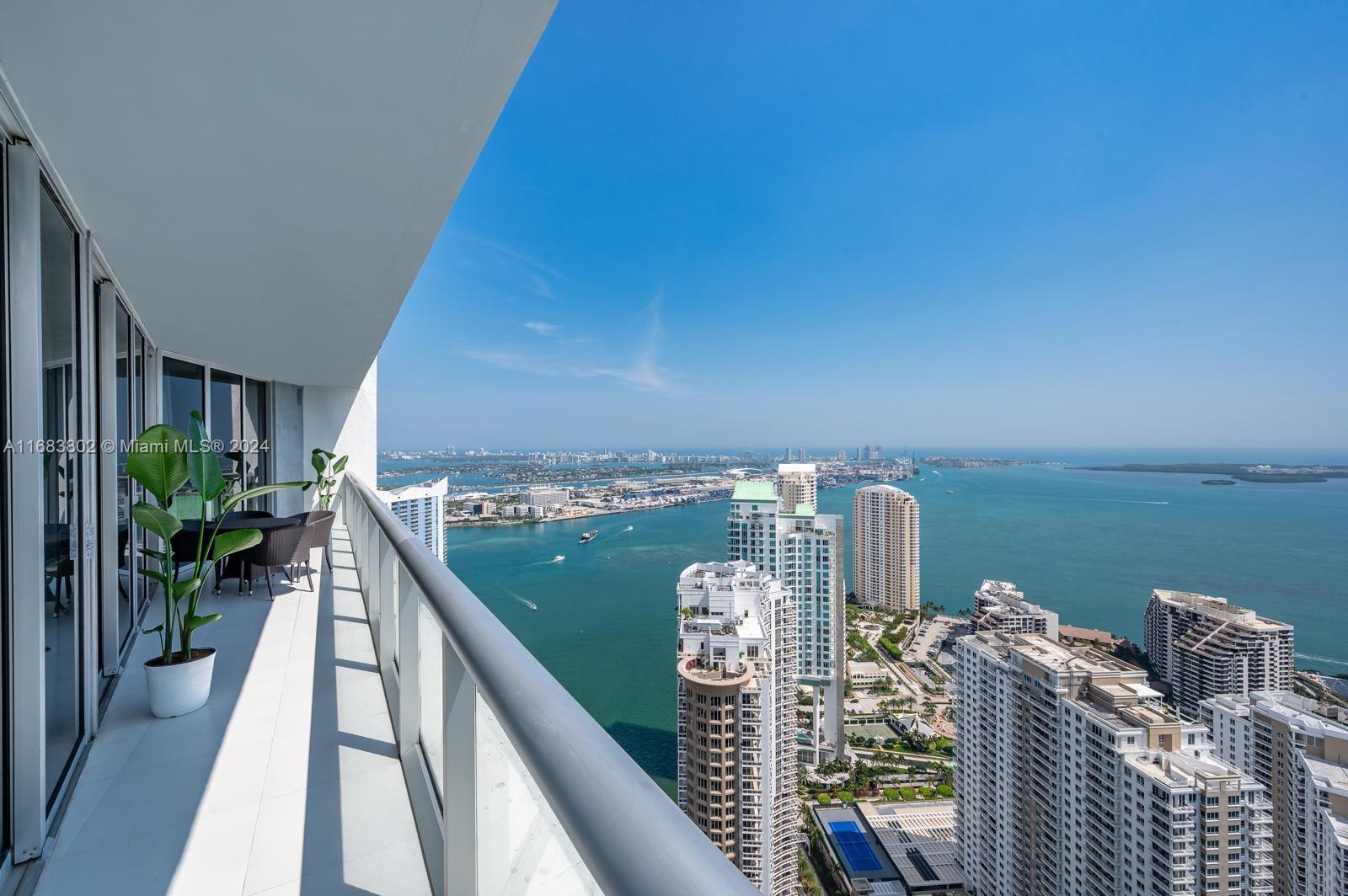 465 Brickell Ave # 5305