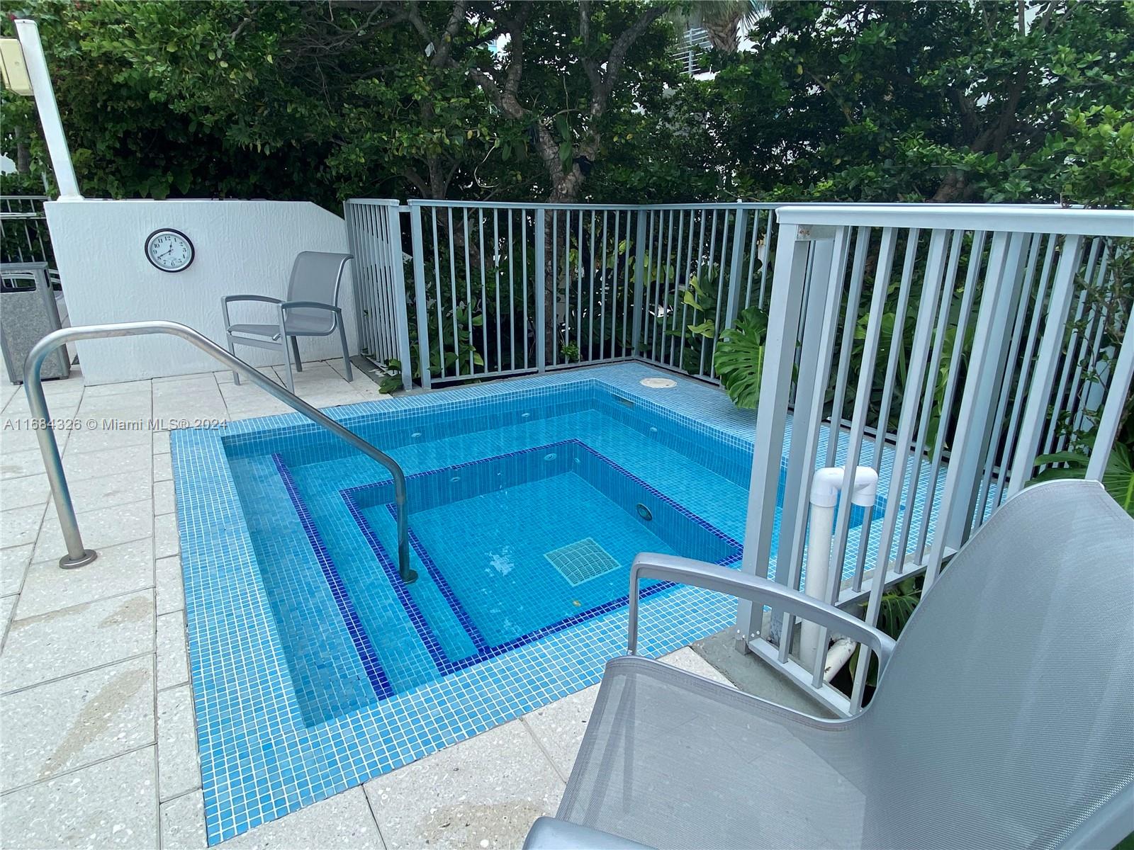 110 Washington Ave # 1706