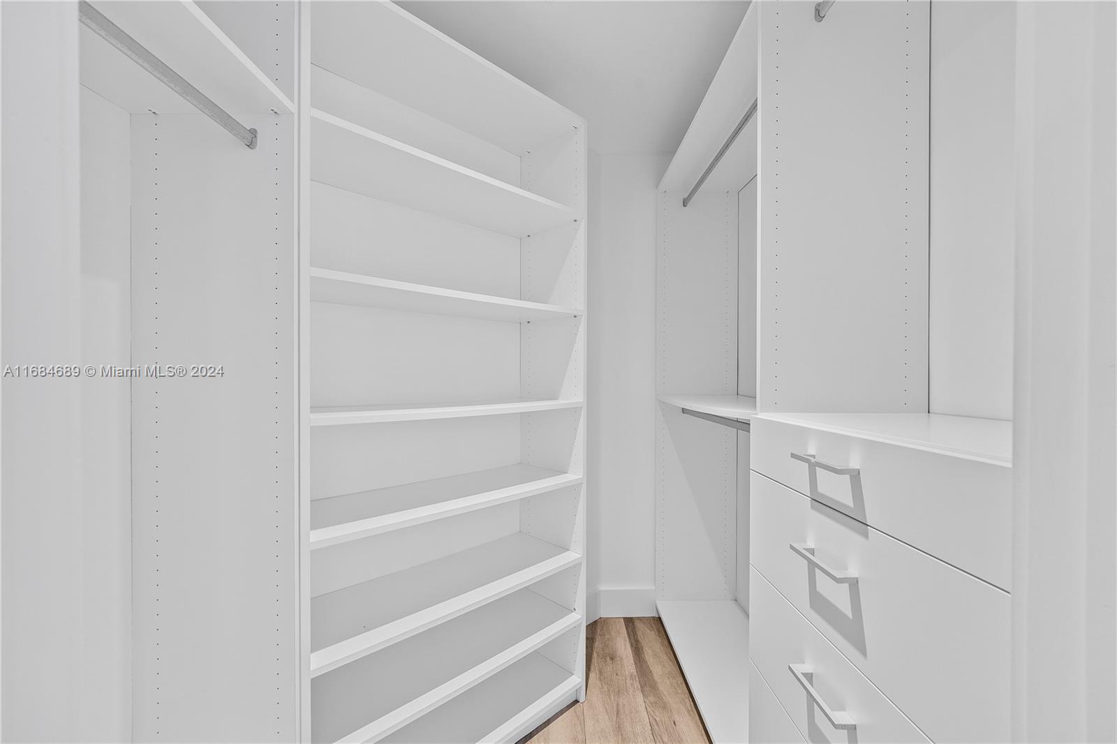 1010 SW 2nd Ave # 1704