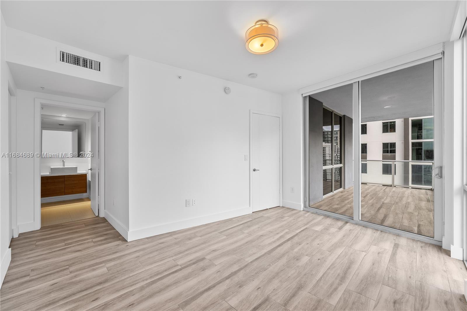 1010 SW 2nd Ave # 1704