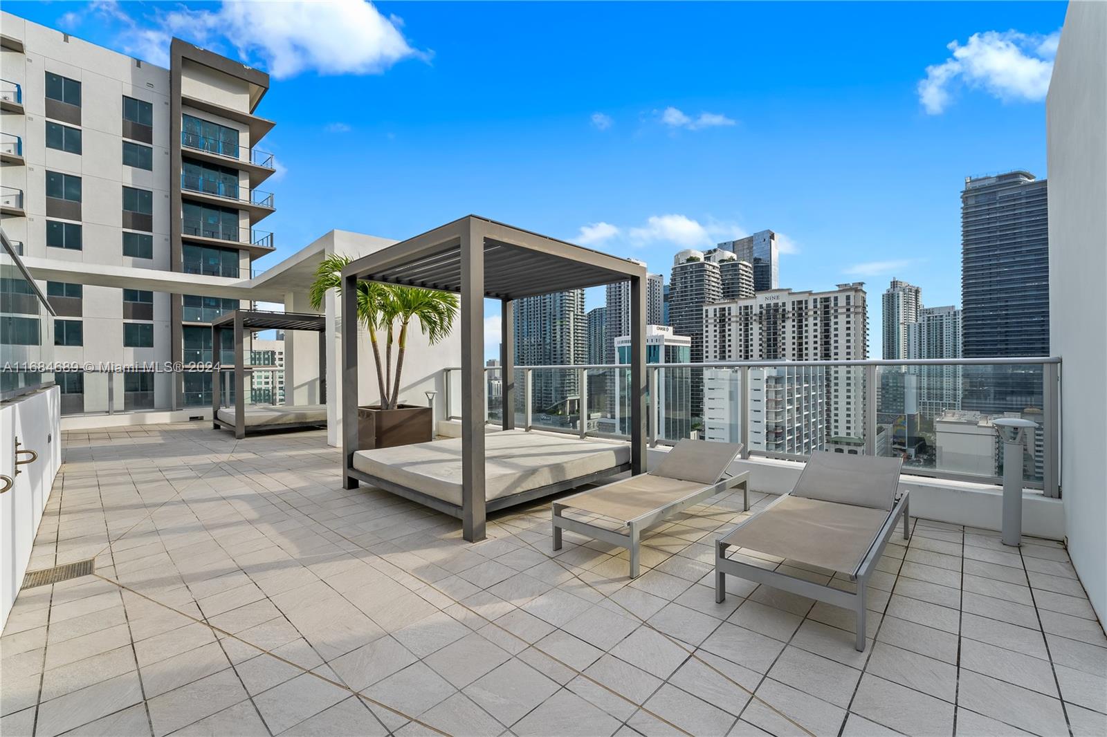 1010 SW 2nd Ave # 1704