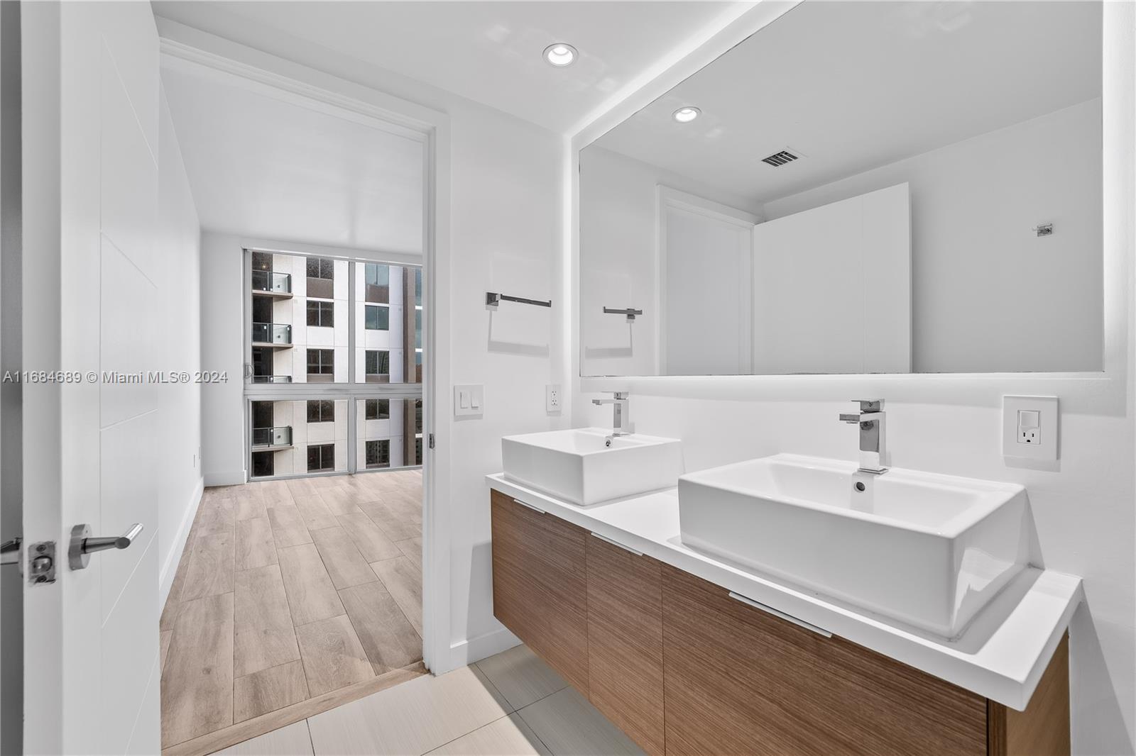 1010 SW 2nd Ave # 1704