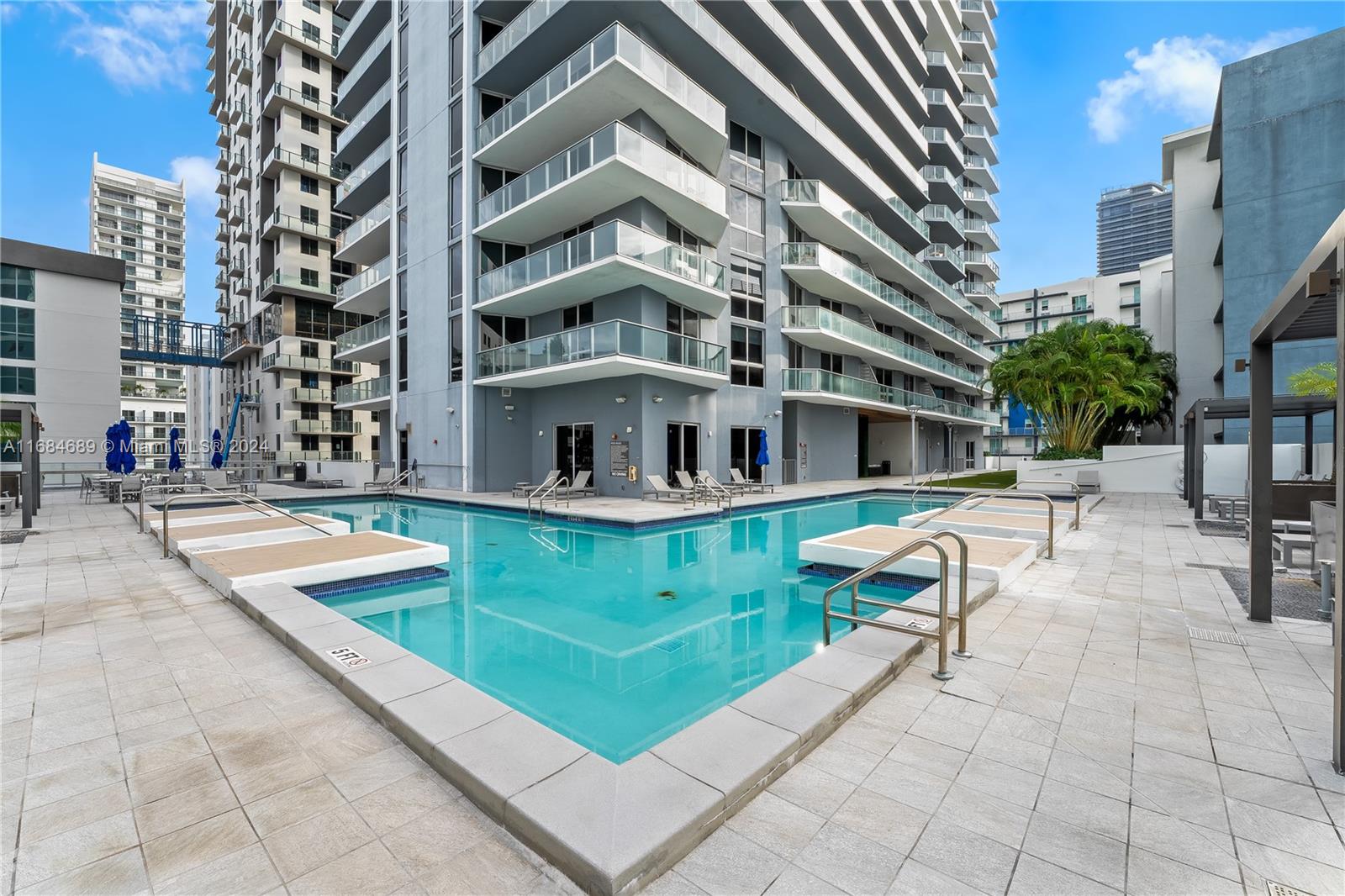 1010 SW 2nd Ave # 1704