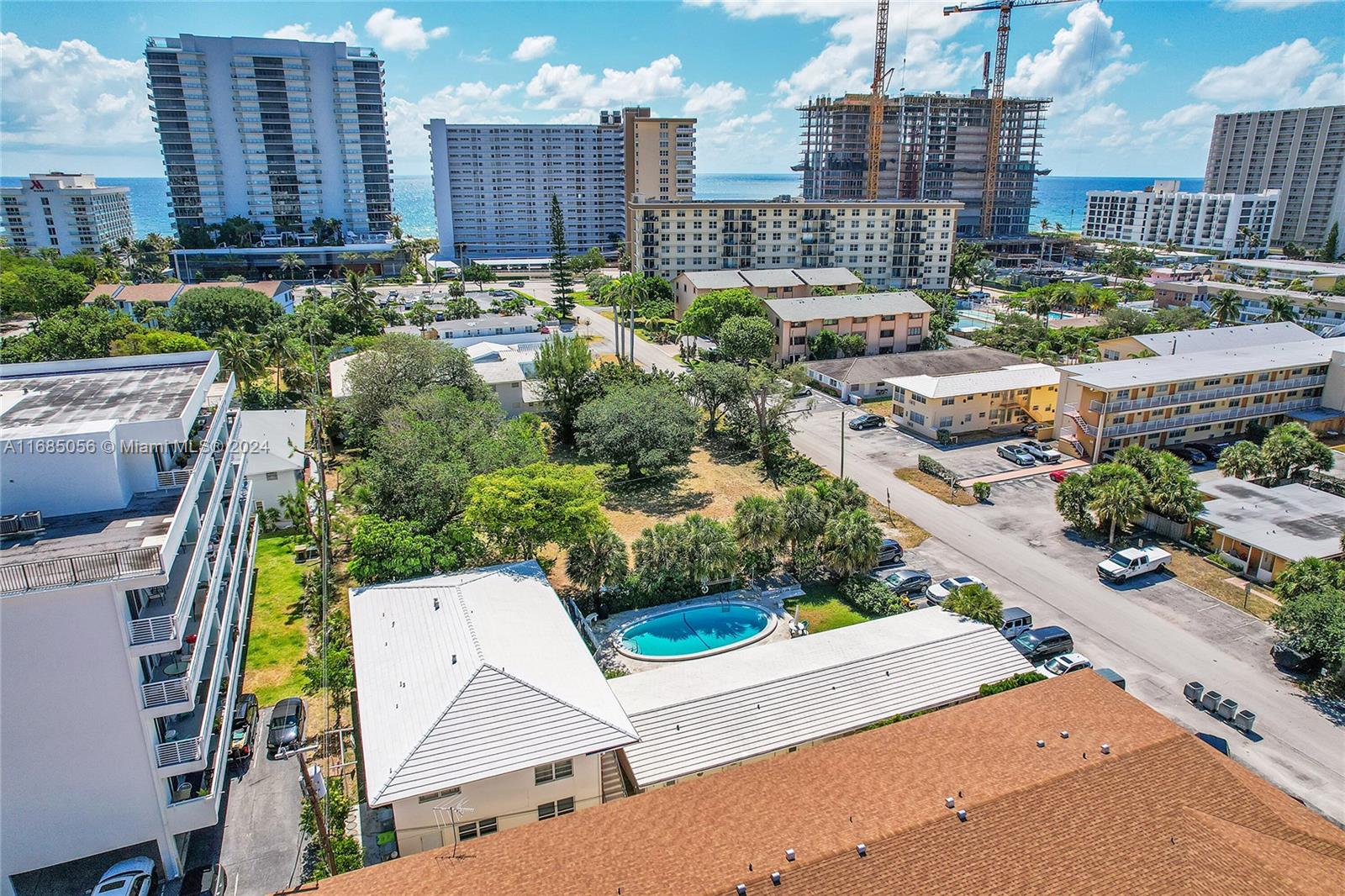 3217 NE 11th St # 10