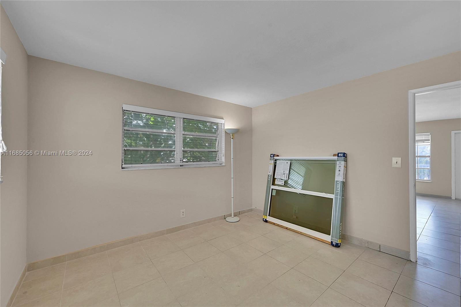 3217 NE 11th St # 10