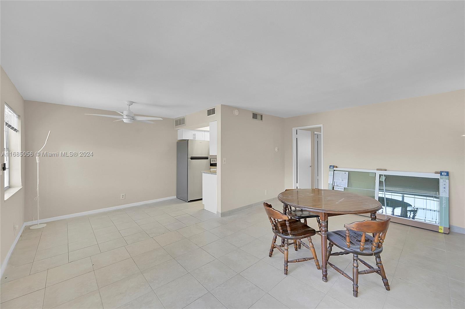 3217 NE 11th St # 10