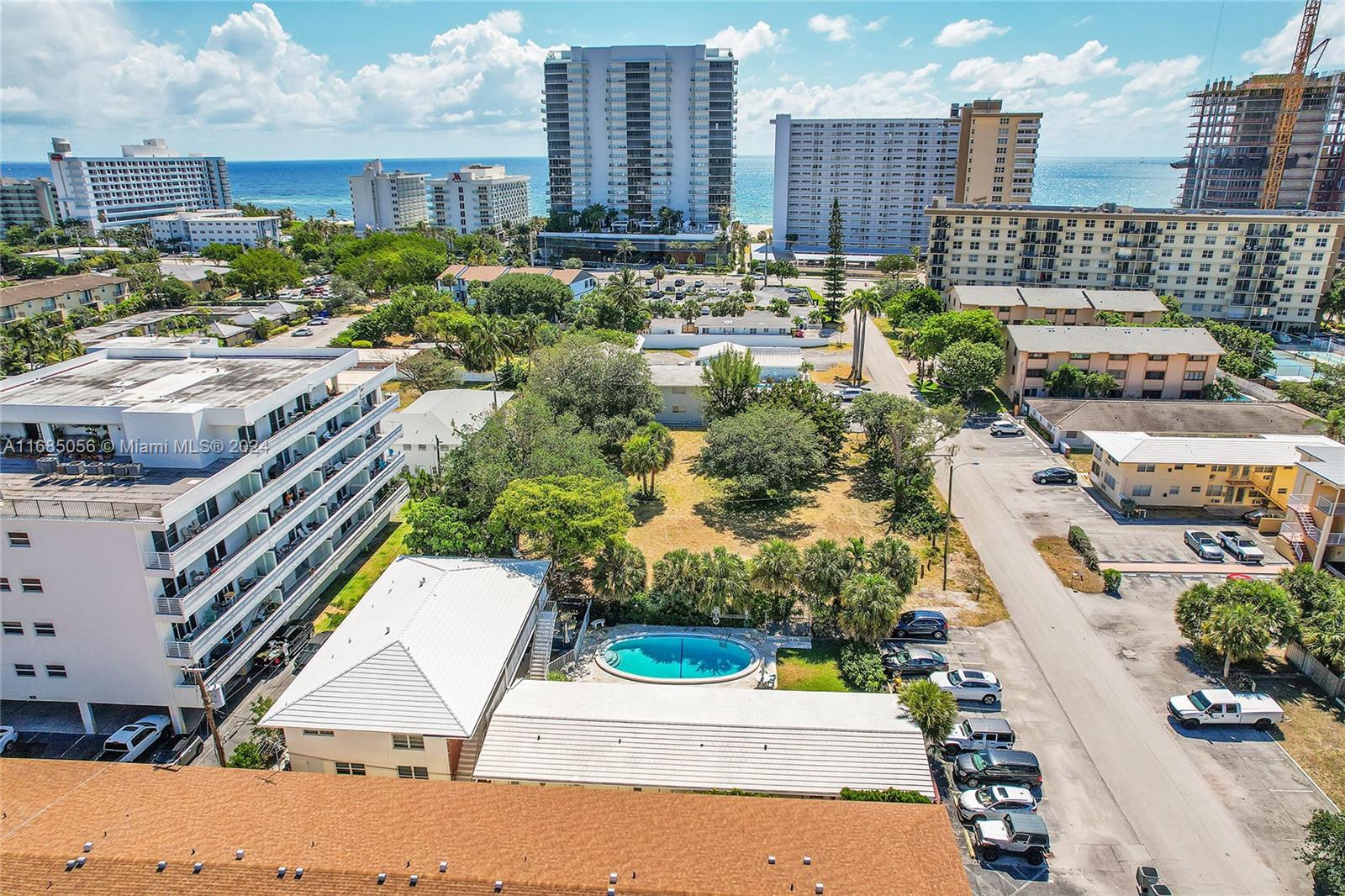 3217 NE 11th St # 10