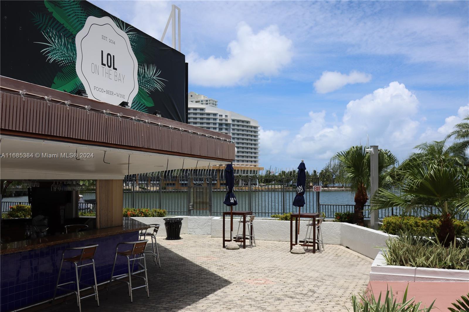 905 Brickell Bay Dr # 823
