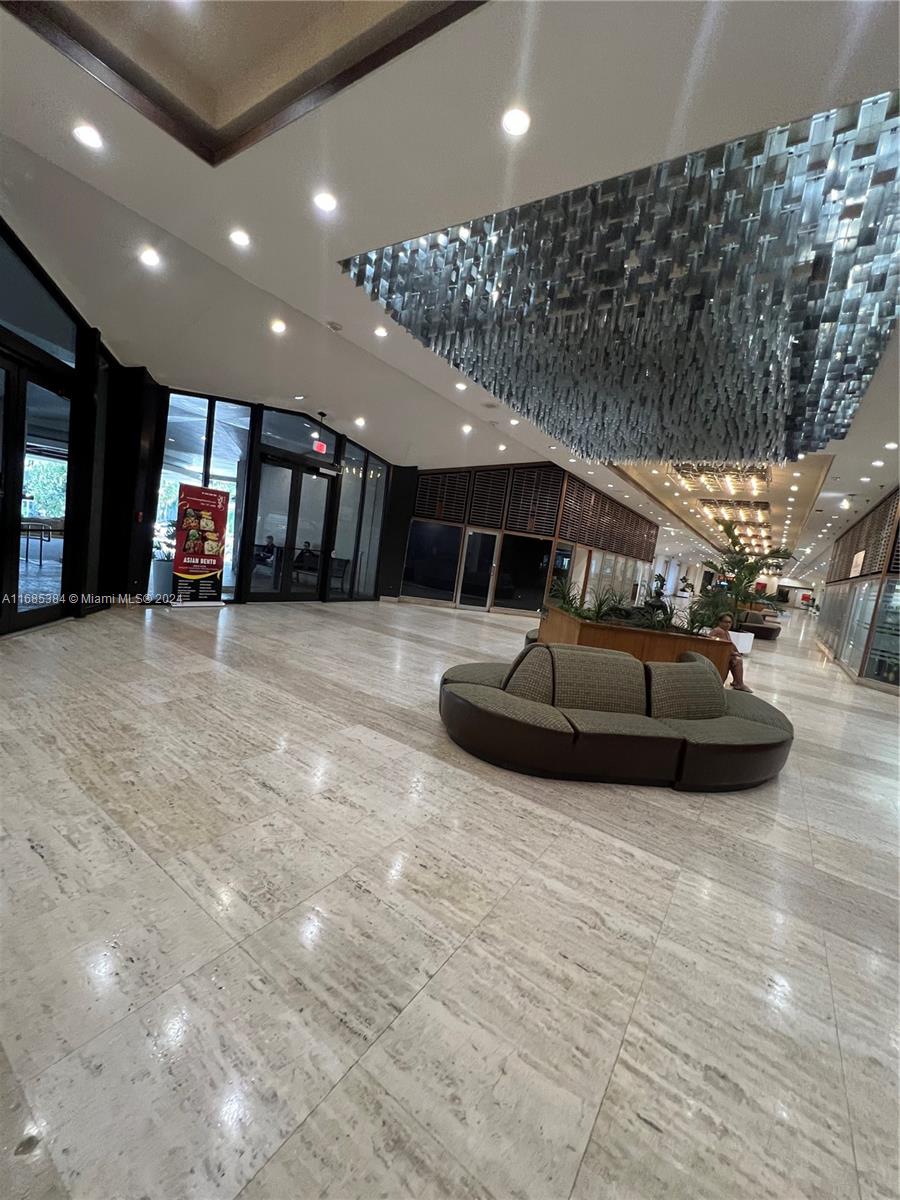 905 Brickell Bay Dr # 823
