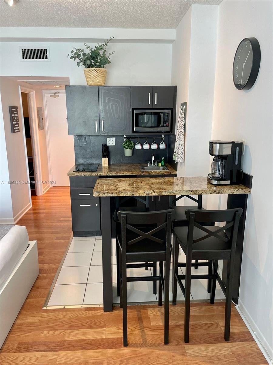 6345 Collins Ave # 526