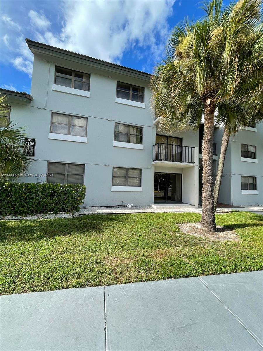 7195 NW 179th St # 209