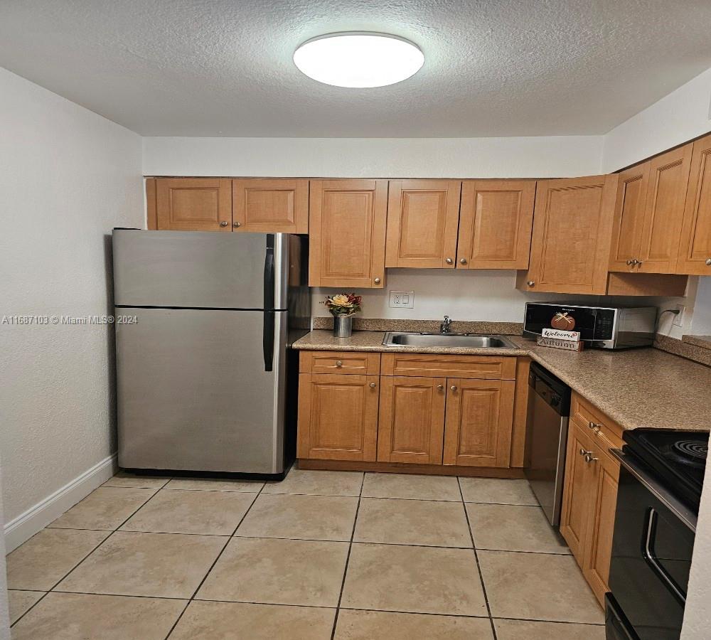 5201 Geneva Way # 202