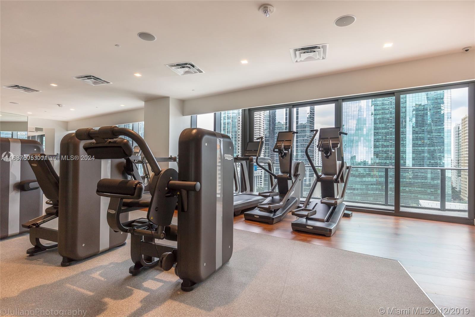 1300 S MIAMI AVE Unit: 3802