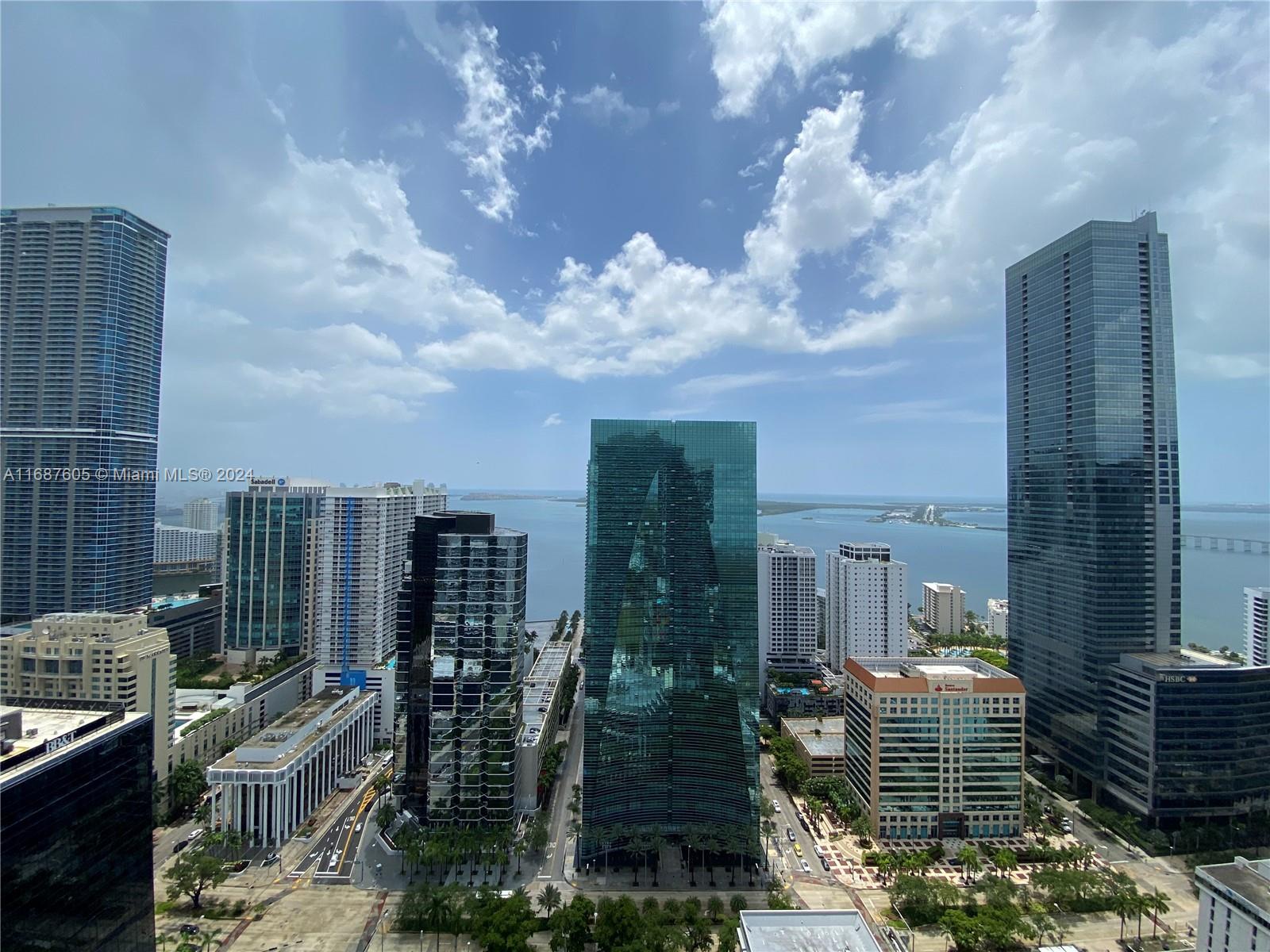 1300 S MIAMI AVE Unit: 3802