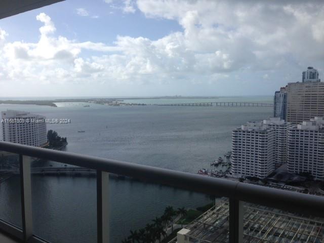 495 BRICKELL AV # 3011