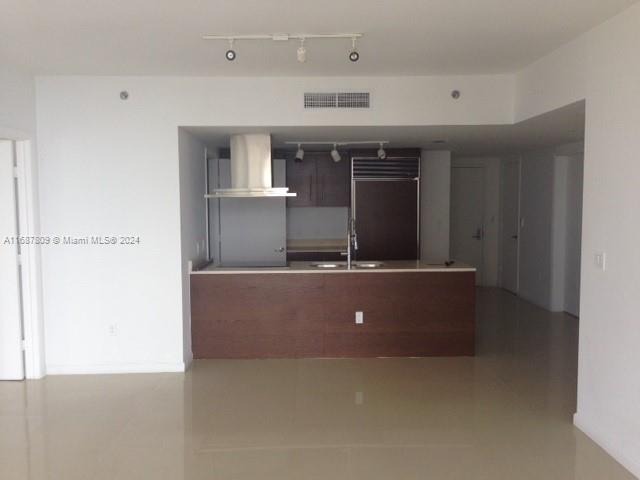 495 BRICKELL AV # 3011