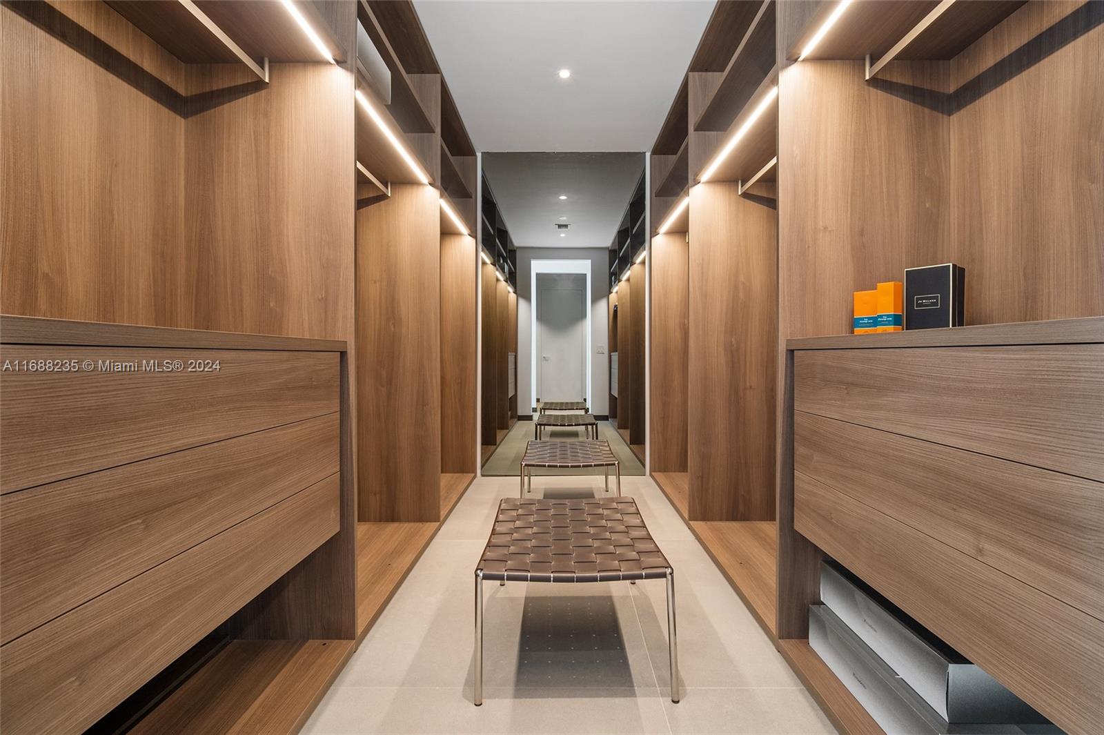 2000 S Ocean Dr # 18B