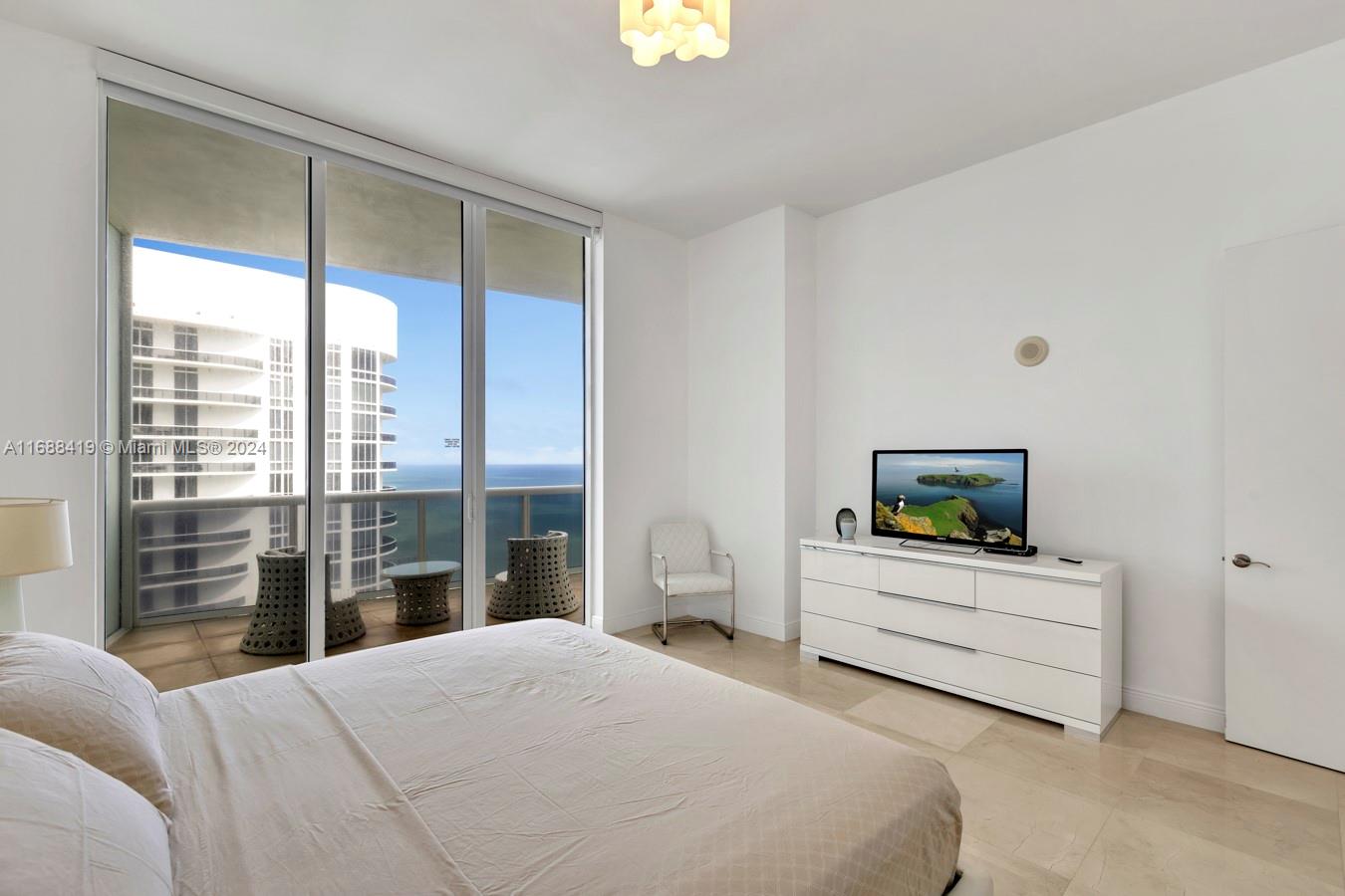 15811 Collins Ave # 4002