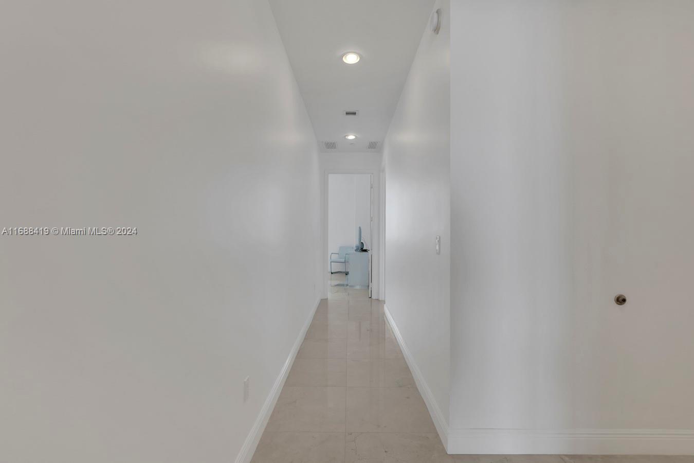 15811 Collins Ave # 4002