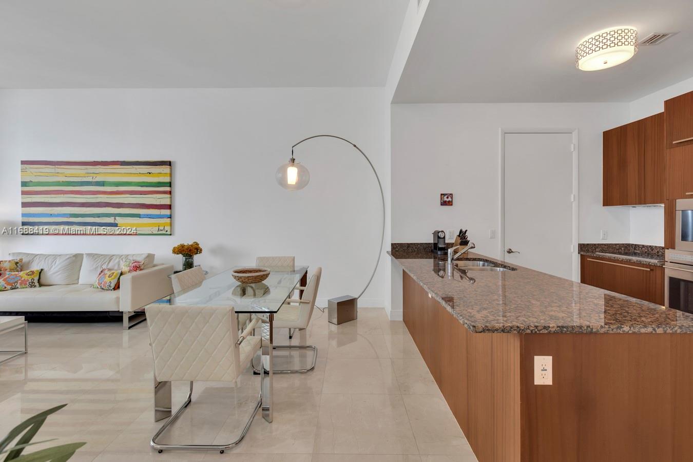 15811 Collins Ave # 4002