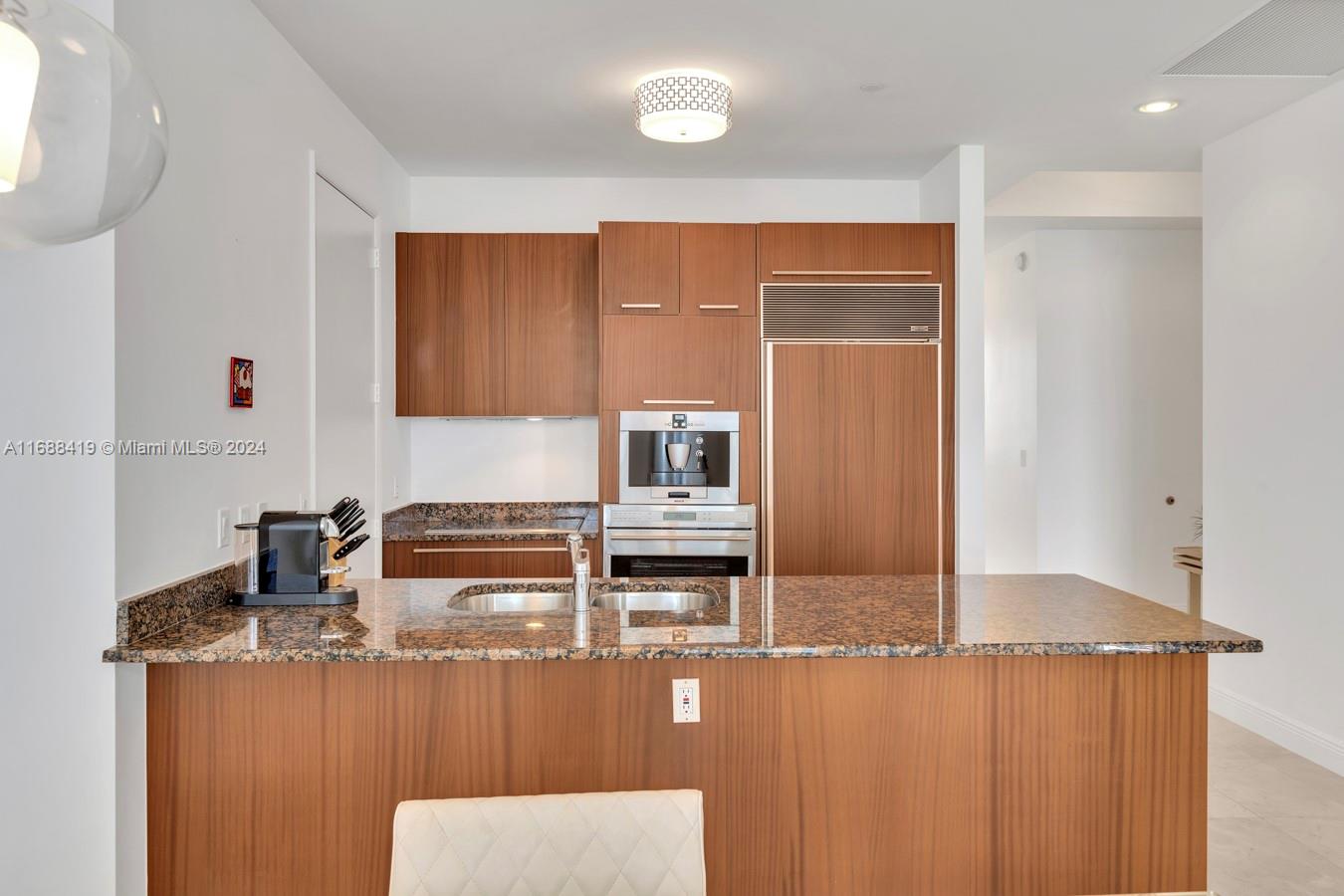 15811 Collins Ave # 4002