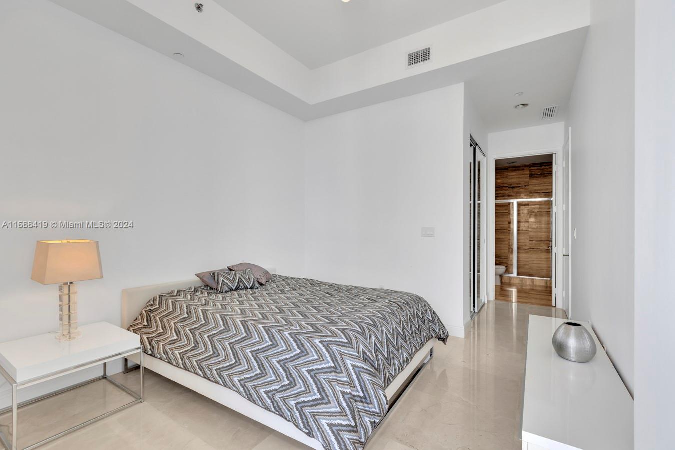 15811 Collins Ave # 4002