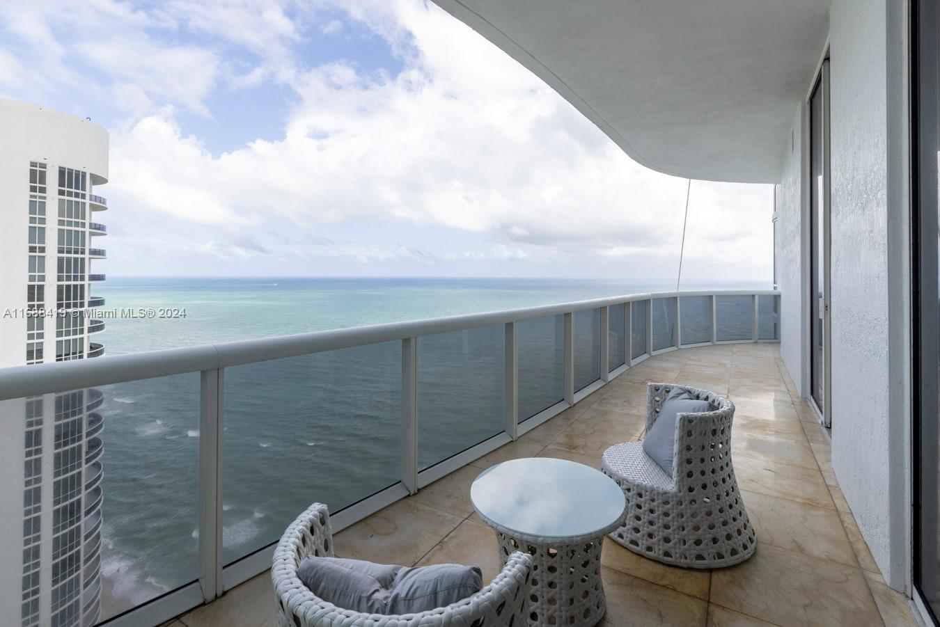 15811 Collins Ave # 4002