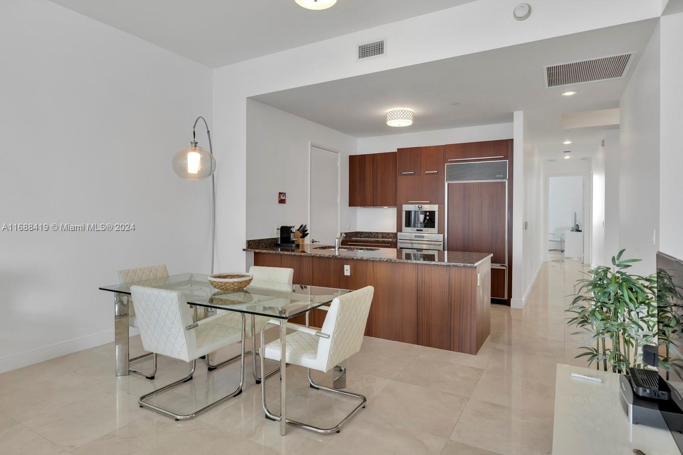 15811 Collins Ave # 4002